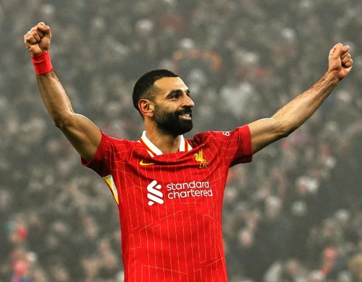 Rooney says Salah is harming his Liverpool image after public outburst