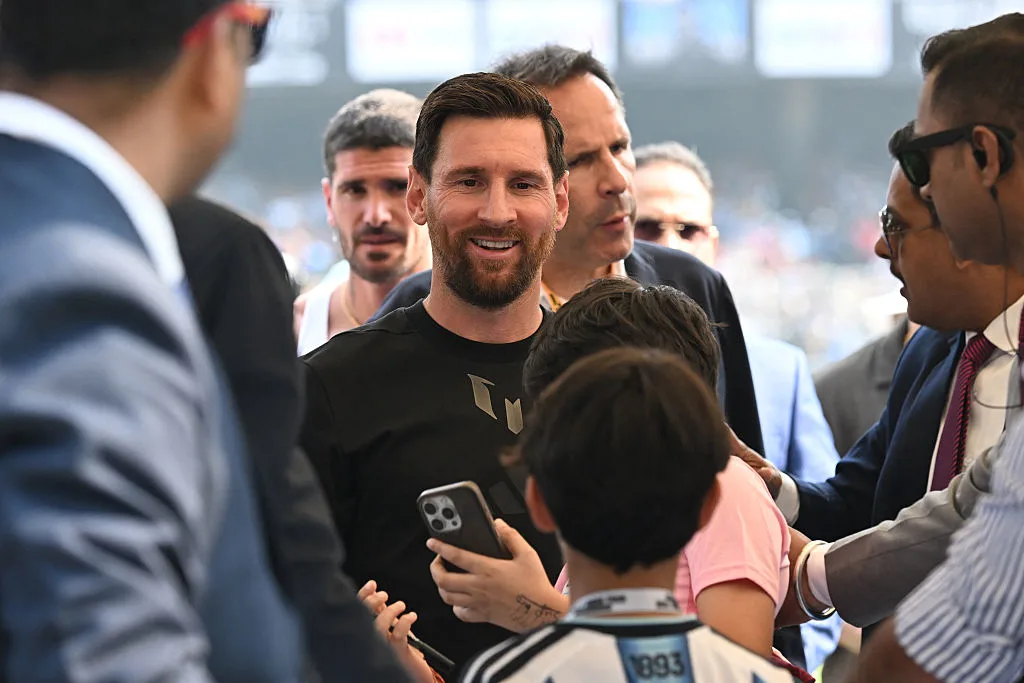 Messi’s India Tour Begins in Disorder After Fan Chaos at Kolkata Stadium
