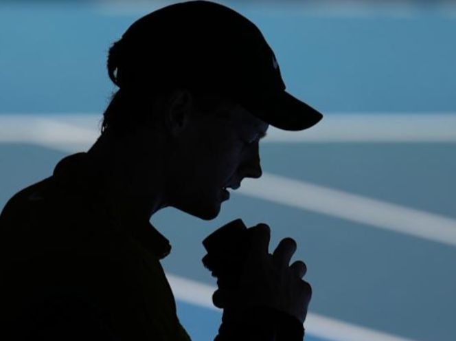 Australian Open Heatwave Like Sahara Sun as Sinner Survives and Italians Make History