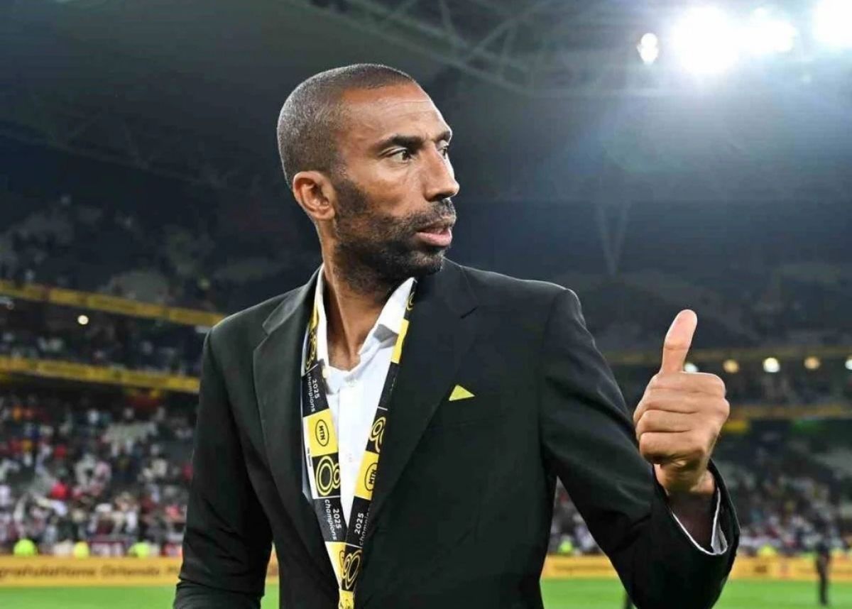 Giving Pirates Their Flowers: Soweto Derby Masterclass Has Buccaneers Smelling the Title