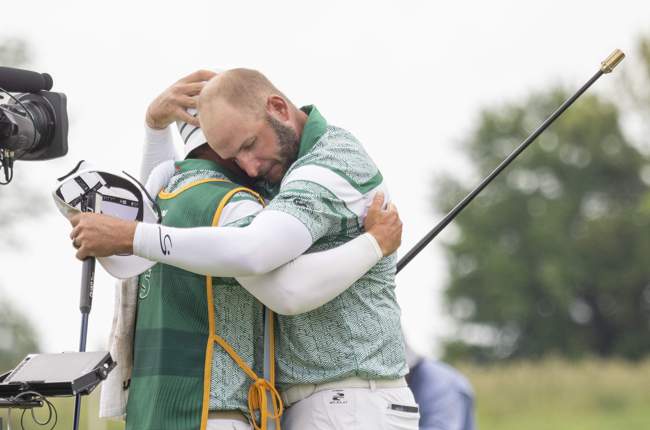 Dean Burmester Leads by Example as Southern Guards Chase LIV Hong Kong Glory