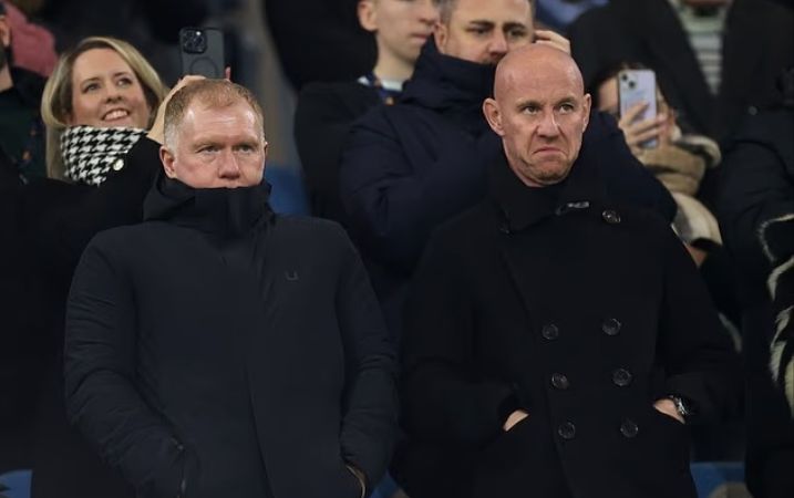 “Scholes Should’ve Kept His Mouth Shut”: Fans Turn on Paul Scholes After Michael Carrick Post Controversy