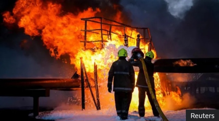 Russian Strikes on Ukraine Kill Four, Injure Dozens in Major Overnight Assault