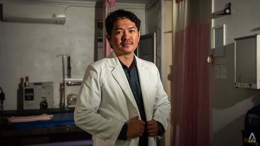 Surgeon Emerges as a Quiet Hero in Deadly Indonesia Train Crash Rescue
