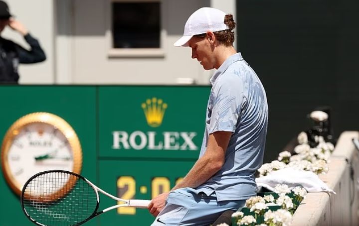 Jannik Sinner Early French Open Exit Raises Questions About Pressure and Fatigue