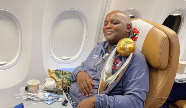 Kaizer Chiefs Face Coaching Crossroads as Kaze Eyes PSL Return
