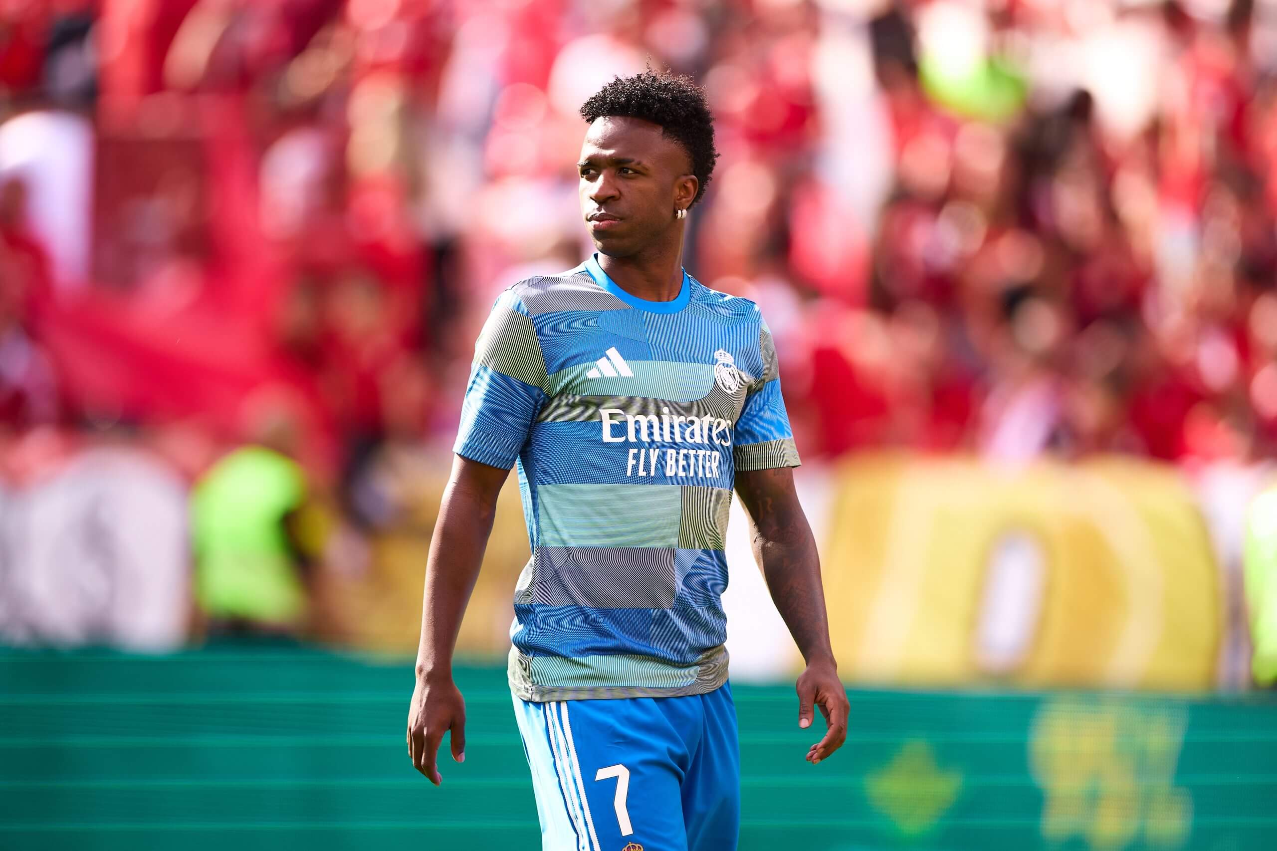 Could Vinicius Jrs Contract Talks Change Arsenal and Real Madrids Future? Fans Weigh In