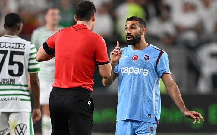 “Onana Doing What Onana Does Best”: Fans Tear Into Salah’s Nightmare Night